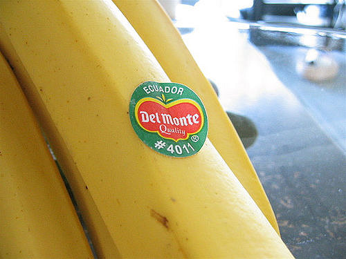 3 bananas with Del Monte sticker