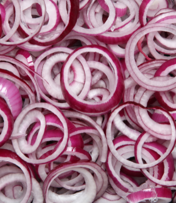 Image of sliced fresh red onions 